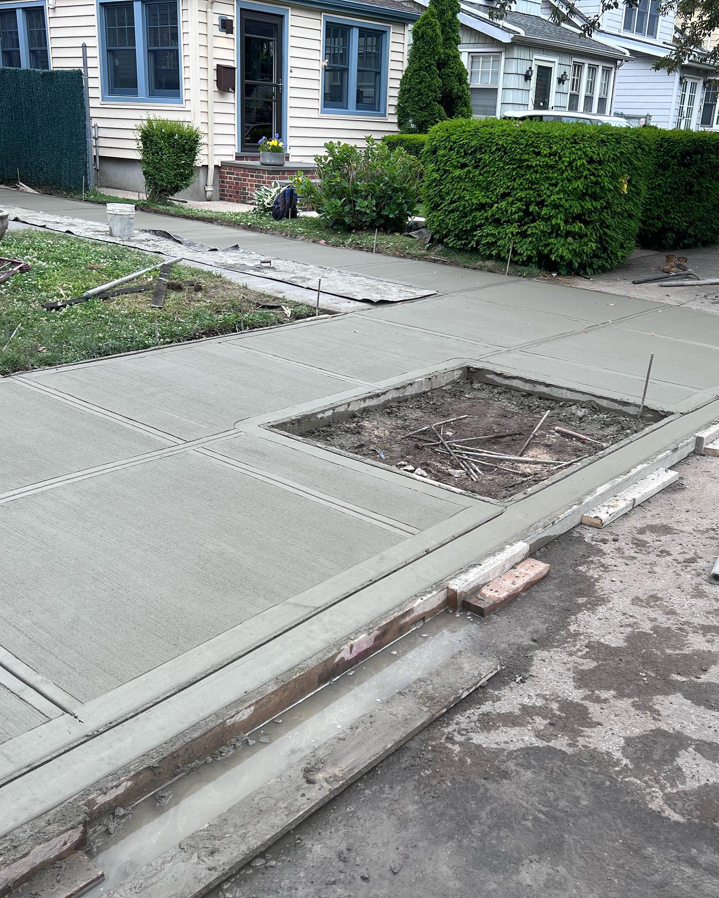 Concrete curb new formed in Staten island
